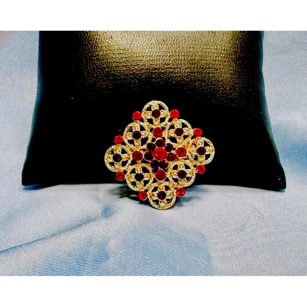 Red Rhinestone Gold Tone Square Brooch/Pin